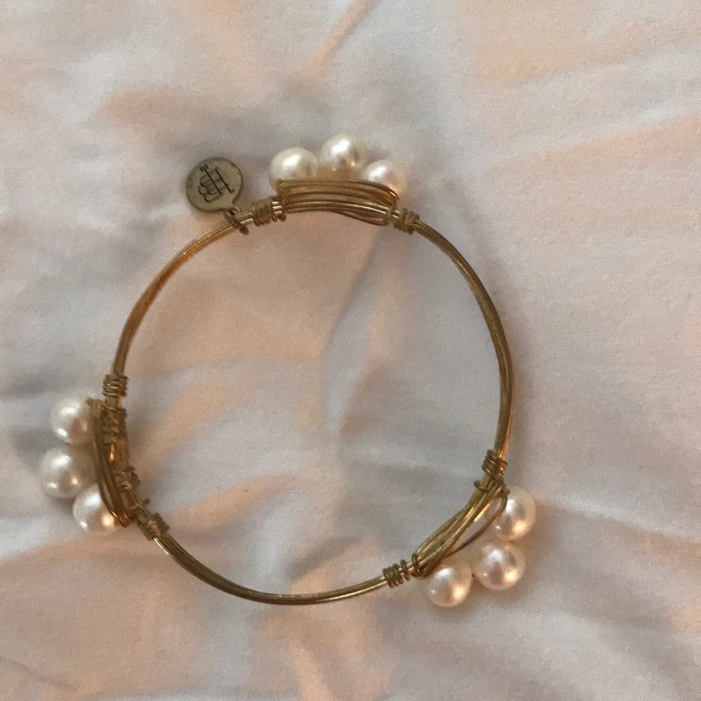 Bourbon and bow ties 3 pearl bracelet
